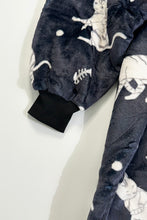 Load image into Gallery viewer, Black Cat Deely
