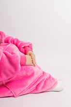 Load image into Gallery viewer, Hot pink
